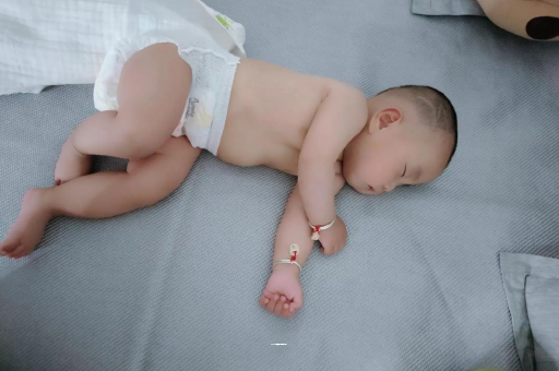 武威怀孕多久会显肚子